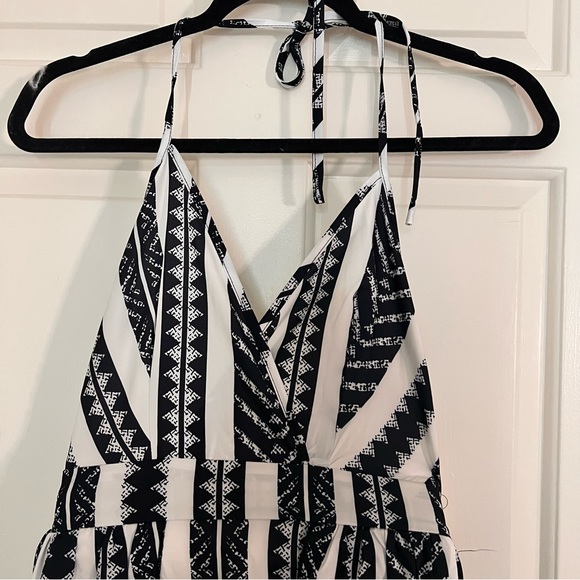 SHEIN Dresses & Skirts - New Black and White dress